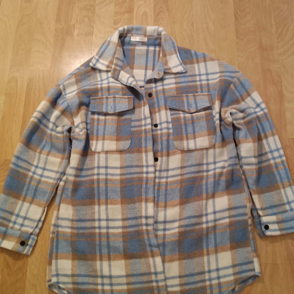 Chic Plaid Overshirt - Picture 2 of 11